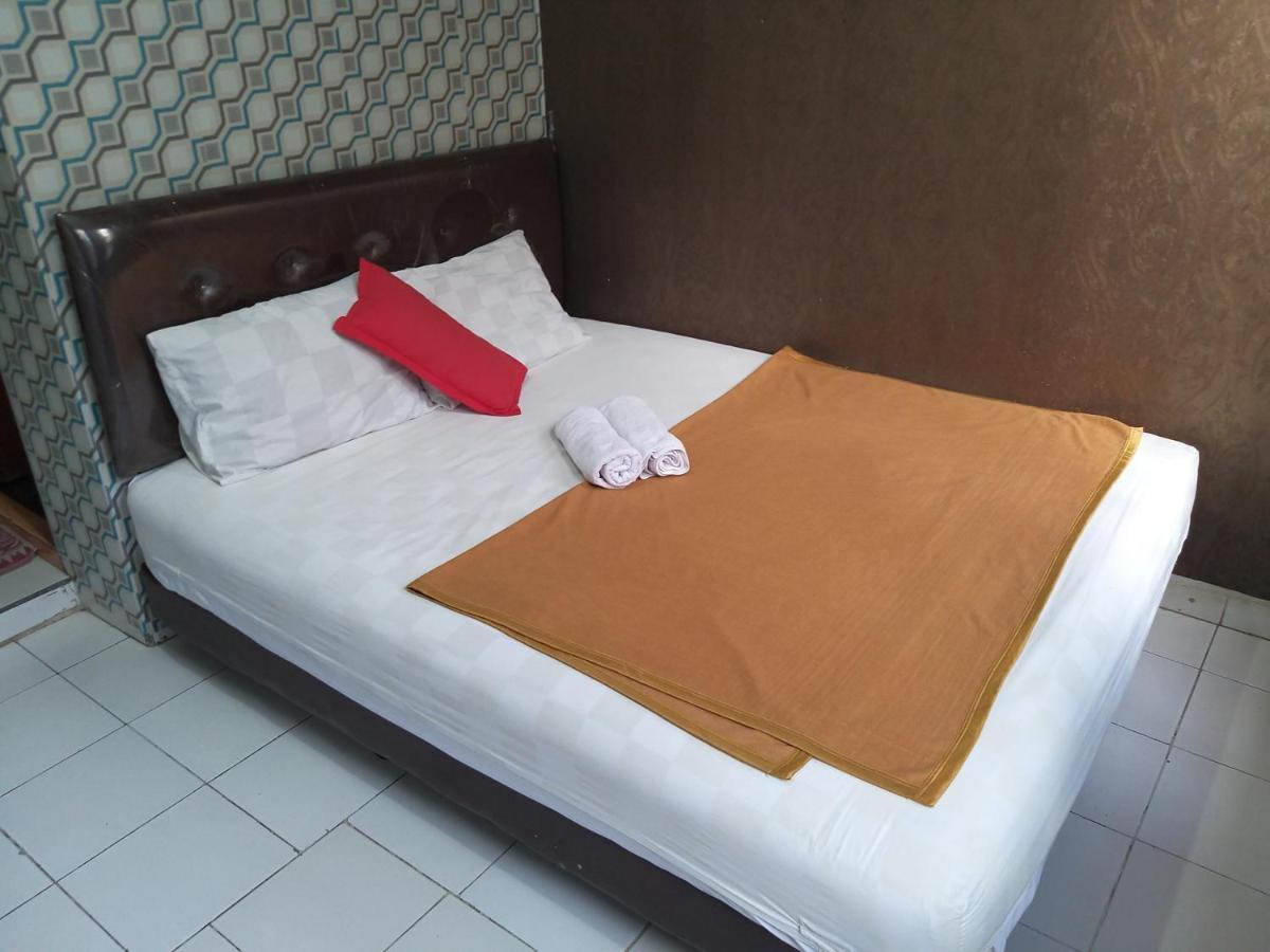 Venice Guest House Redpartner Jakarta Exterior photo