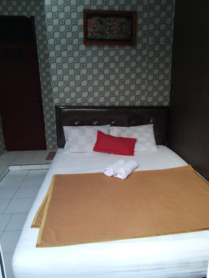 Venice Guest House Redpartner Jakarta Exterior photo