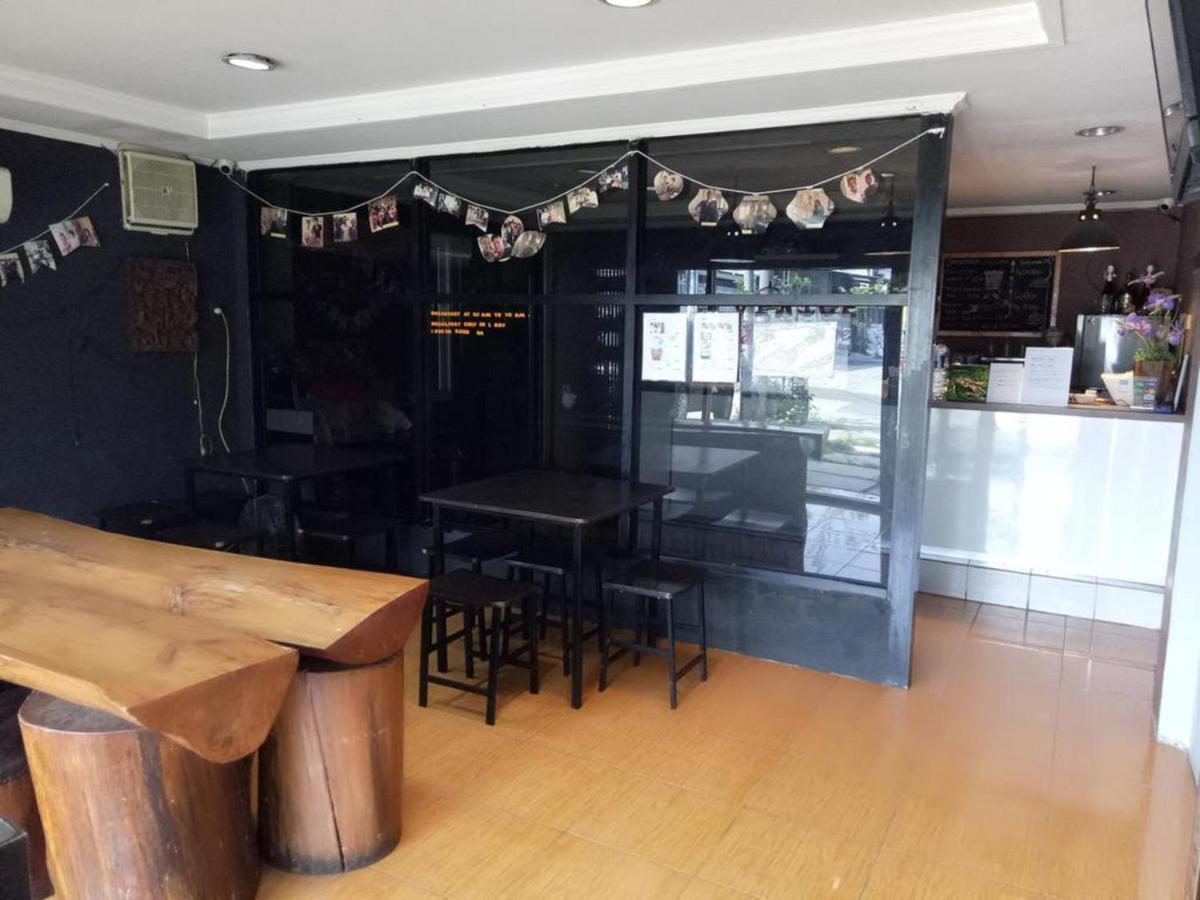 Venice Guest House Redpartner Jakarta Exterior photo